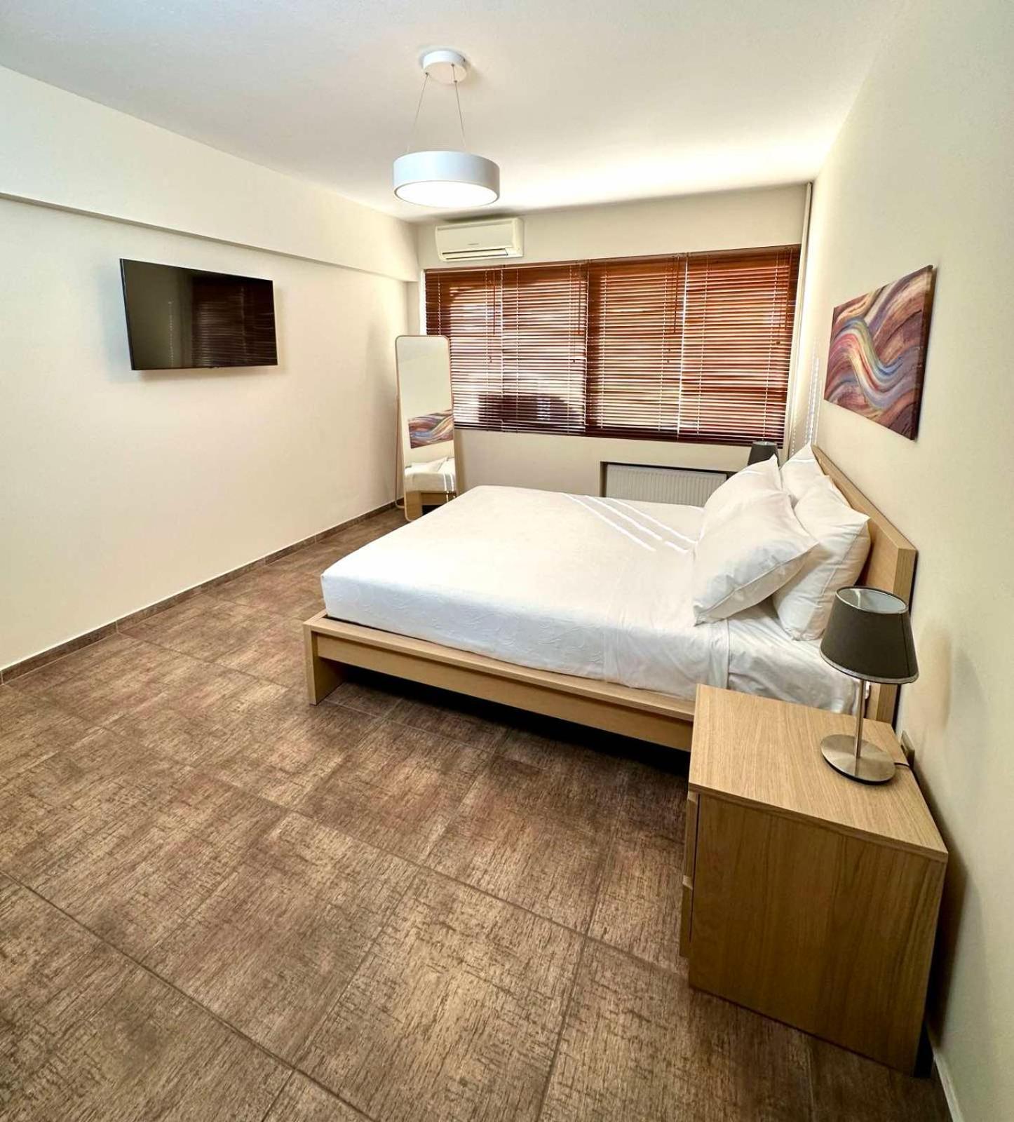 Allure Center 2bdr Apartment *